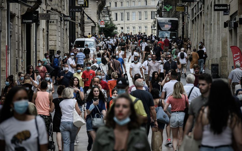 © Le gouvernement réfléchi à une possible levée du pass vaccinal au mois d'avril - Le Parisien