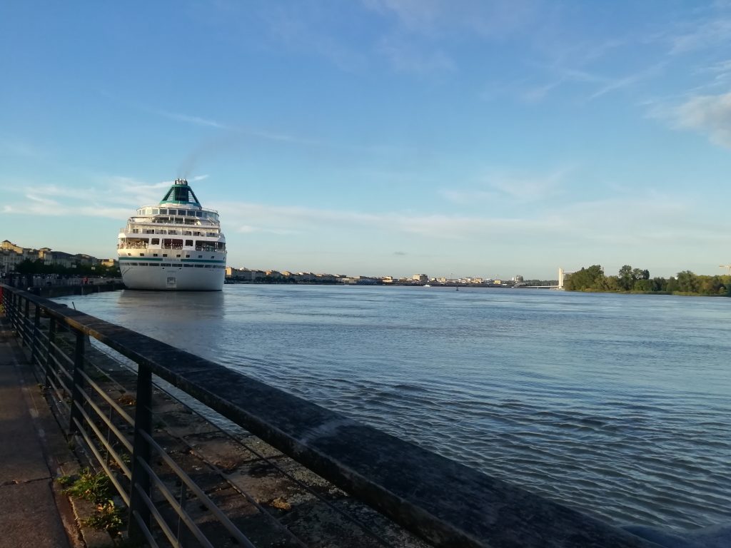 © Plus de 33 bateaux de croisière se sont arrêtés à Bordeaux - Bouger à Bordeaux/Manon