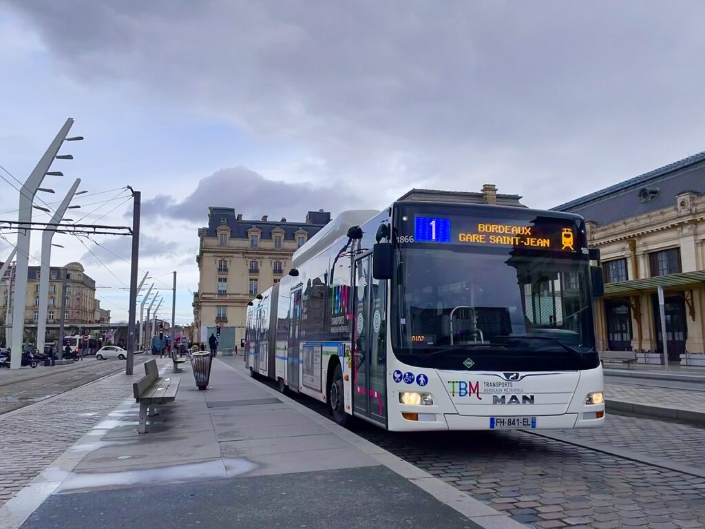 © Bordeaux se positionne plutôt mal en matière de sécurité dans ses transports - Wikipédia