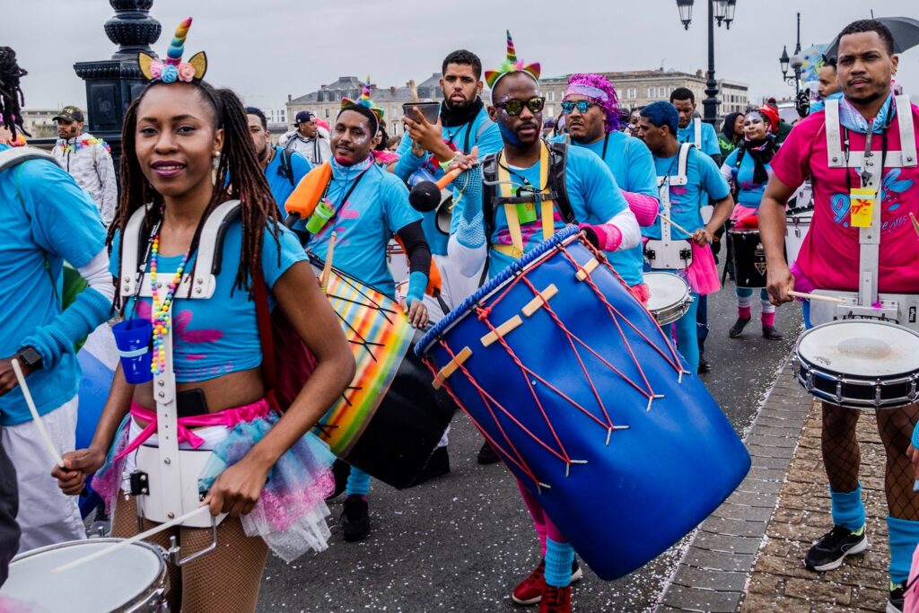 © Entre percussions et festivités, Bordeaux va bouger - Carnaval des 2 Rives