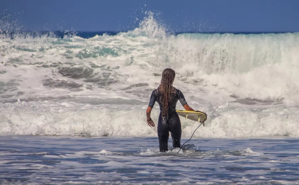 © Les surfeurs, plus habitués avec les baïnes ont déjà sauver une vingtaines de personnes en deux semaines - Pixabay