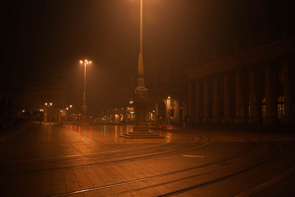 © Cette nuit Bordeaux avait des allures de film d'horreur avec cette fumée omniprésente - @mariedehayes/Twitter