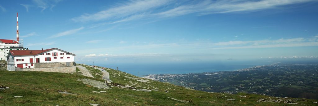 © Le panorama de la Rhune est l'un des plus beau du Pays basque - la Rhune