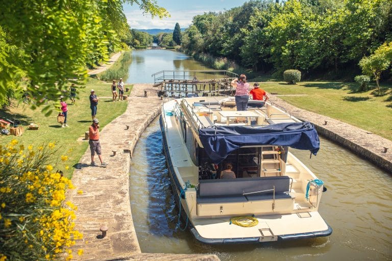 © Lourdes fait partie des lieux iconiques les plus visités des Pyrénées - Tourisme Lourdes