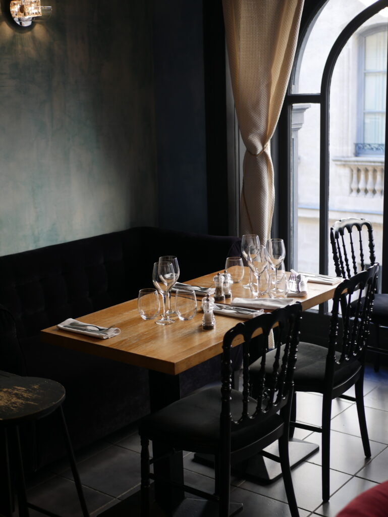 Idéalement situé dans la belle rue Mably à Bordeaux, A Cantina Mare est le nouveau repère des amoureux des produits de la mer.