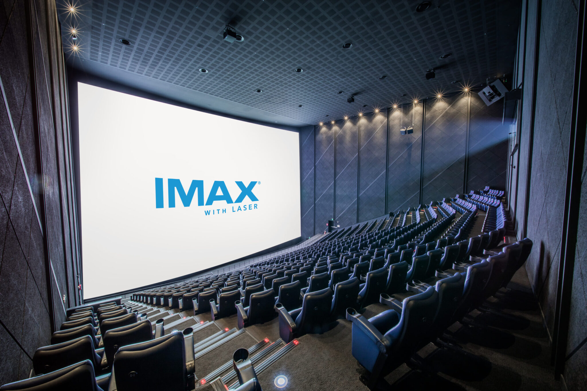 Ouverture de la première salle de cinéma immersif Imax à Bordeaux