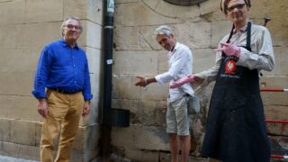 Un urinoir relié aux gouttières contre les pipis sauvages à Bordeaux