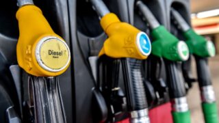 Aide carburant de 100 € : à Eysines, France Services accompagne les grands rouleurs