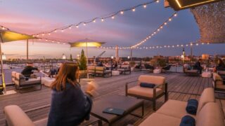 Un été sur les toits : une nouvelle guinguette ouvre à Bordeaux !