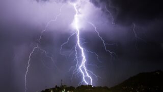 Vigilance jaune en Gironde : orages et vents violents jusqu’à 110 km/h 
