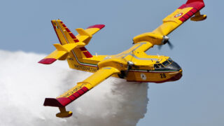 Incendies : une base permanente de bombardiers d’eau réclamée en Nouvelle-Aquitaine