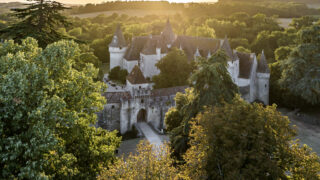 Château de Bridoire : le château des jeux et des légendes en Dordogne
