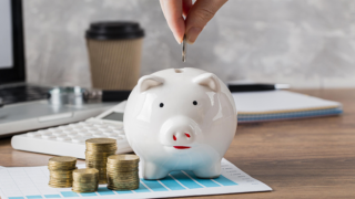 Nouvelle-Aquitaine : les habitants épargnent en moyenne 5 200 € par an malgré l’inflation