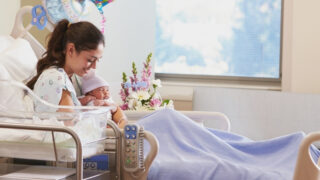 Nouvelle Aquitaine : la réquisition de médecins en maternité déclenche la polémique