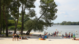 Cette plage de Bordeaux est de retour pour l’été avec baignade surveillée et animations gratuites
