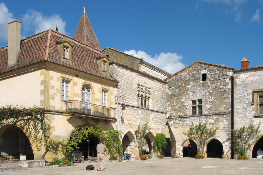 Patrimoine de Monpazier pour une escapade médiévale dans le Sud-Ouest