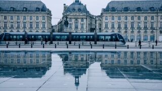 À Bordeaux, le tourisme aquitain prend ses quartiers place de la Bourse