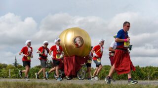 Pourquoi le Marathon du Médoc est-il considéré comme le plus convivial du monde ?