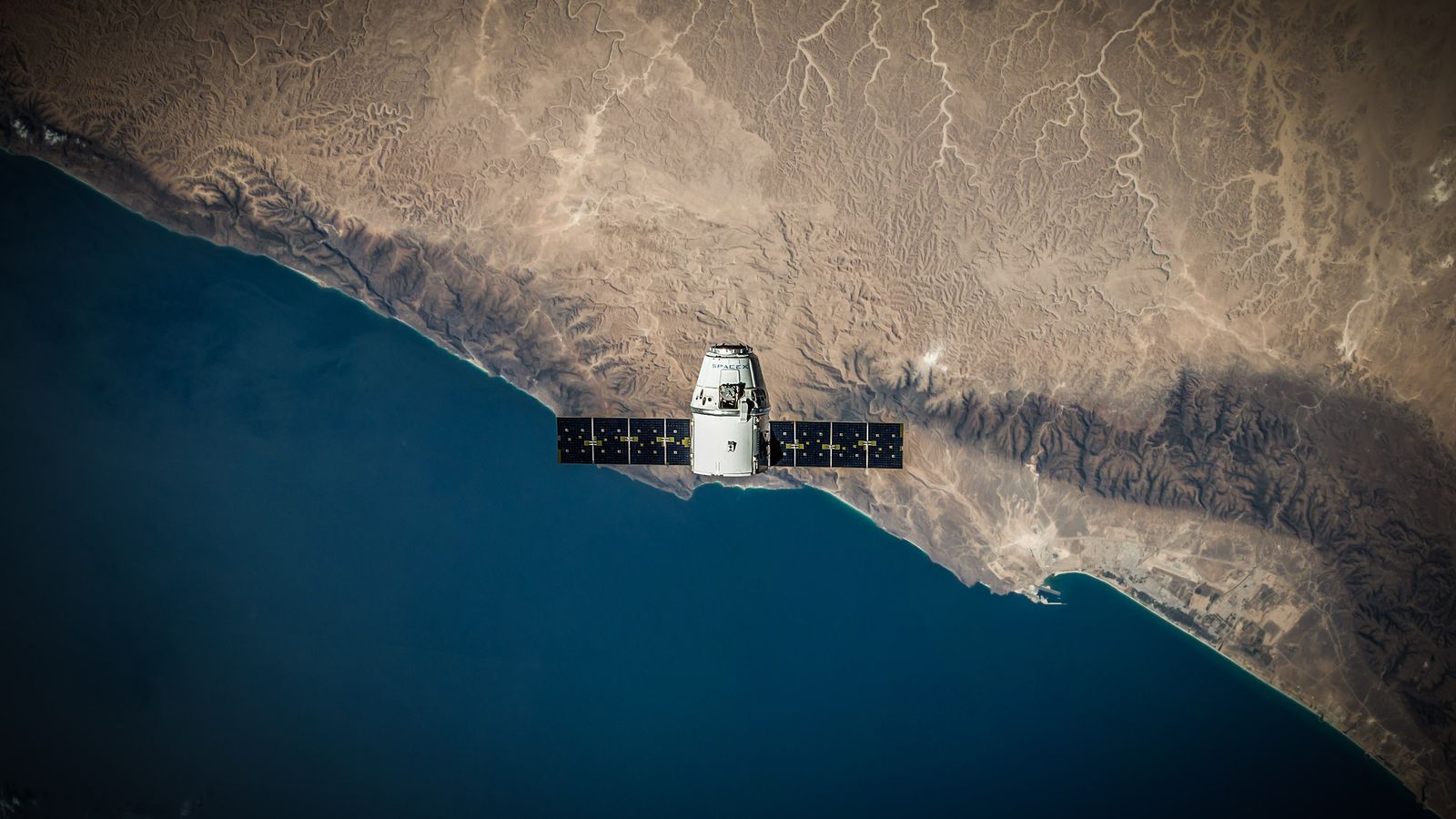 Satellite en orbite au-dessus de la Terre