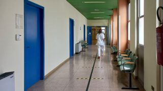 Gironde : le manque de médecins entraîne la fermeture d’une unité de soins palliatifs