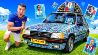 En Nouvelle Aquitaine, ce youtubeur transforme sa Peugeot 205 en album Panini géant