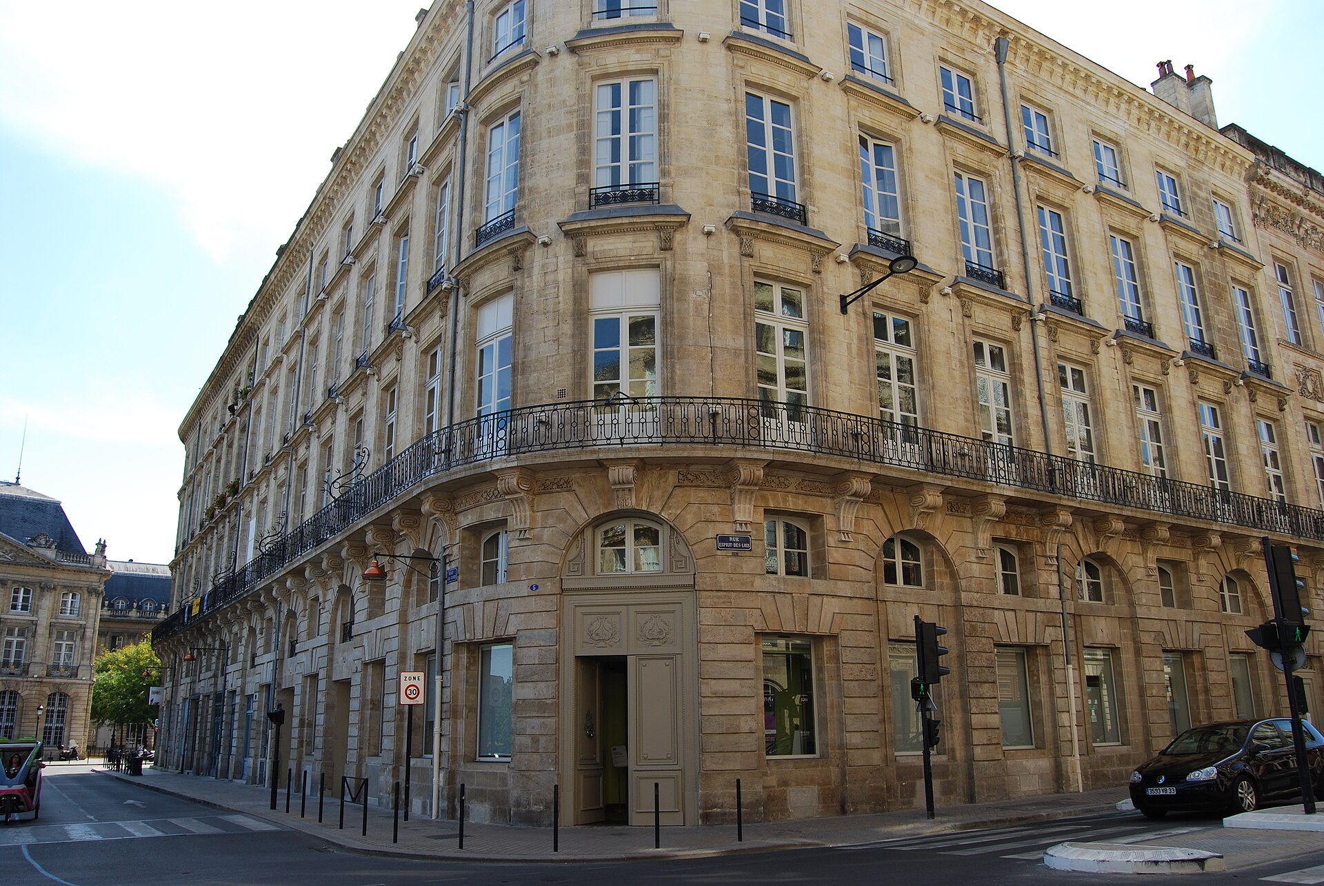Façade de l’Hôtel Lamolère face à la Garonne