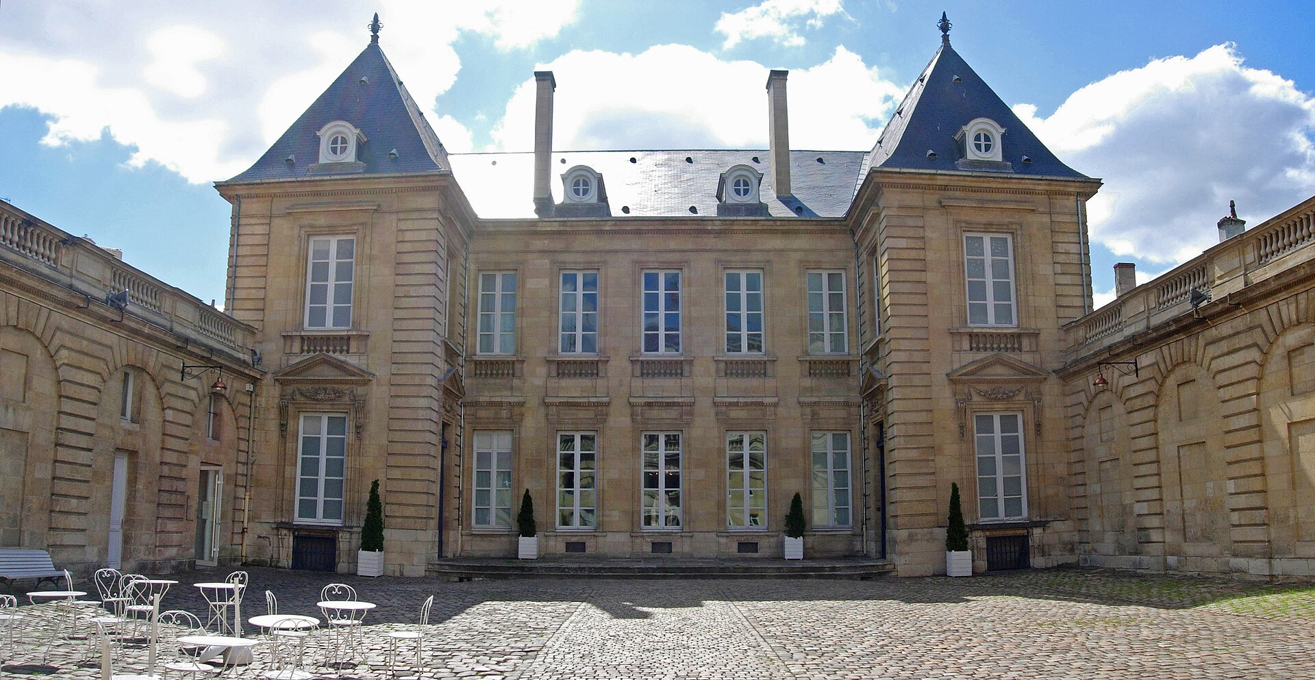 Façade de l’Hôtel de Lalande à Bordeaux