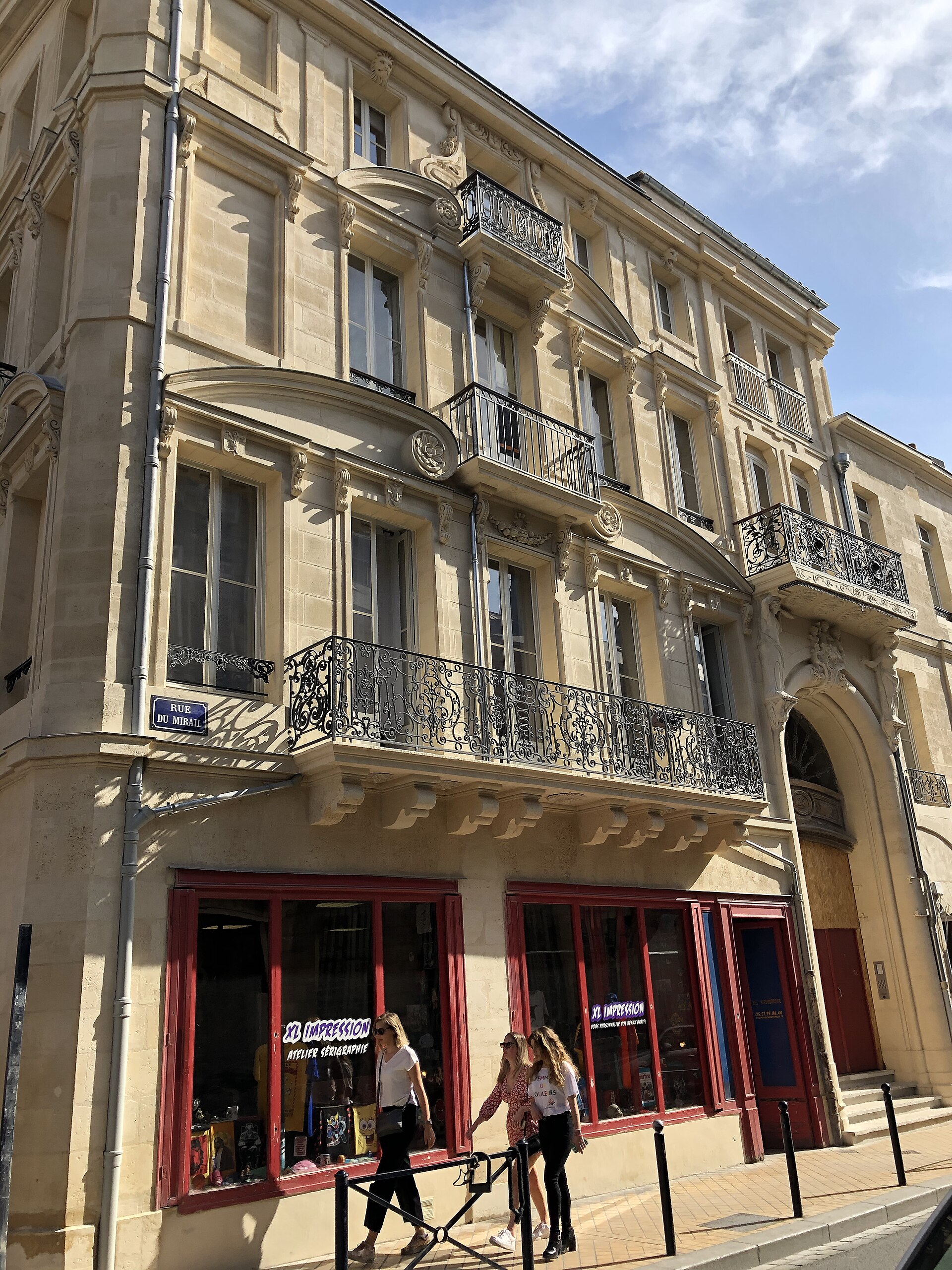 Façade ouest restaurée de l’Hôtel Saint-François