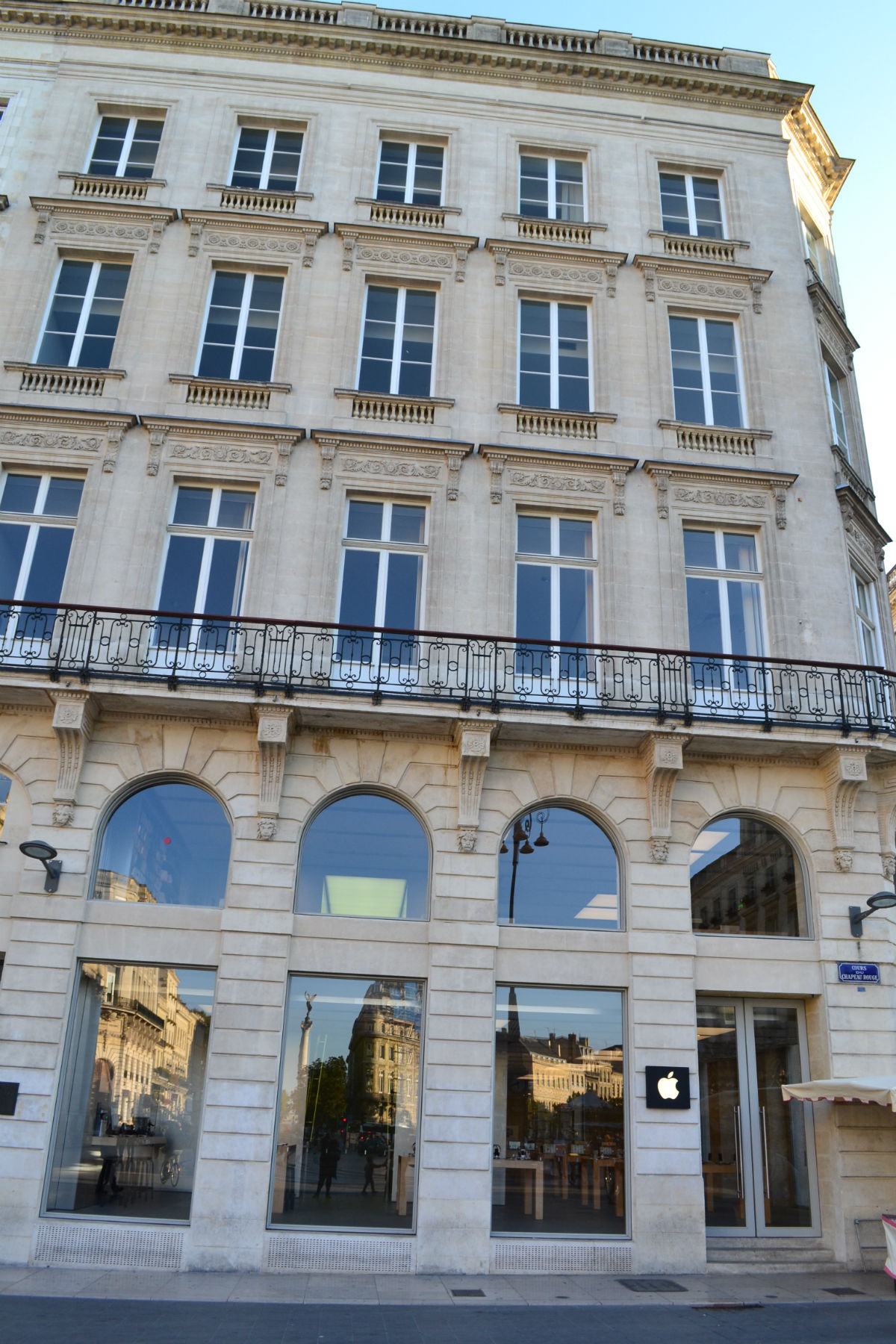 Hôtel Bonnaffé au 54 cours du Chapeau-Rouge
