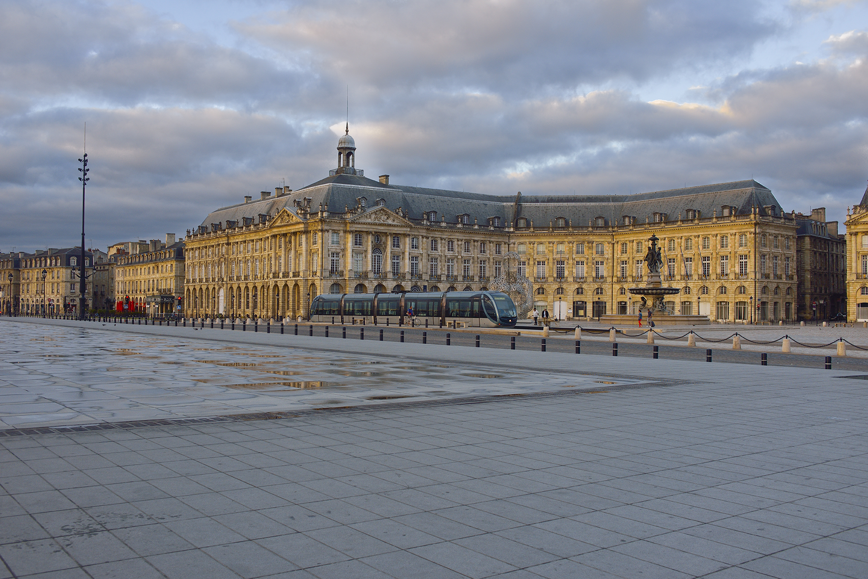 Façade de l’Hôtel des Douanes de Bordeaux