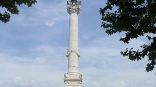 Monument aux Girondins : cinquante mètres d’histoire et de symboles aux Quinconces