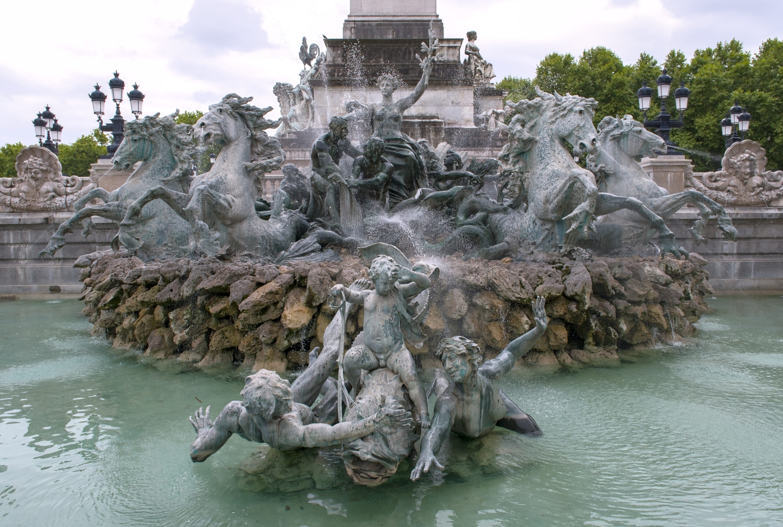 Fontaine du Triomphe de la Concorde du monument aux Girondins
