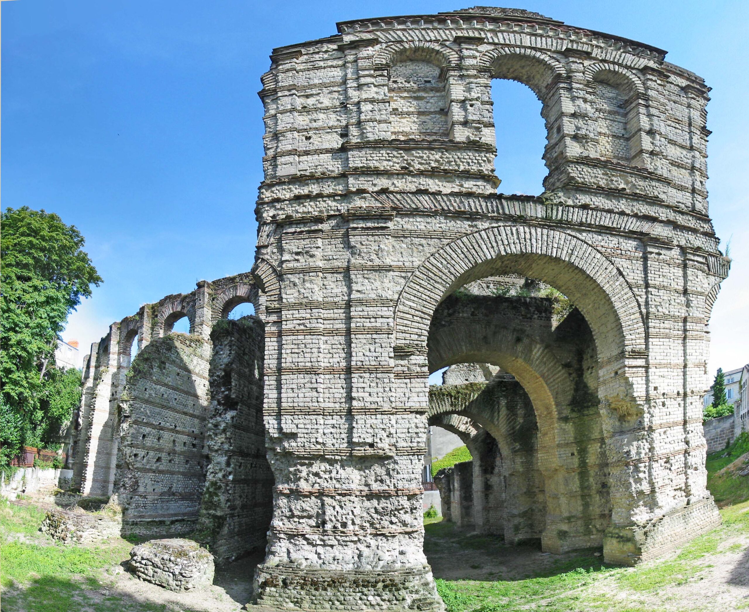 Vestiges du Palais Gallien à Bordeaux