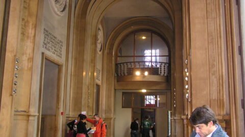Péristyle Art déco de la Bourse du travail