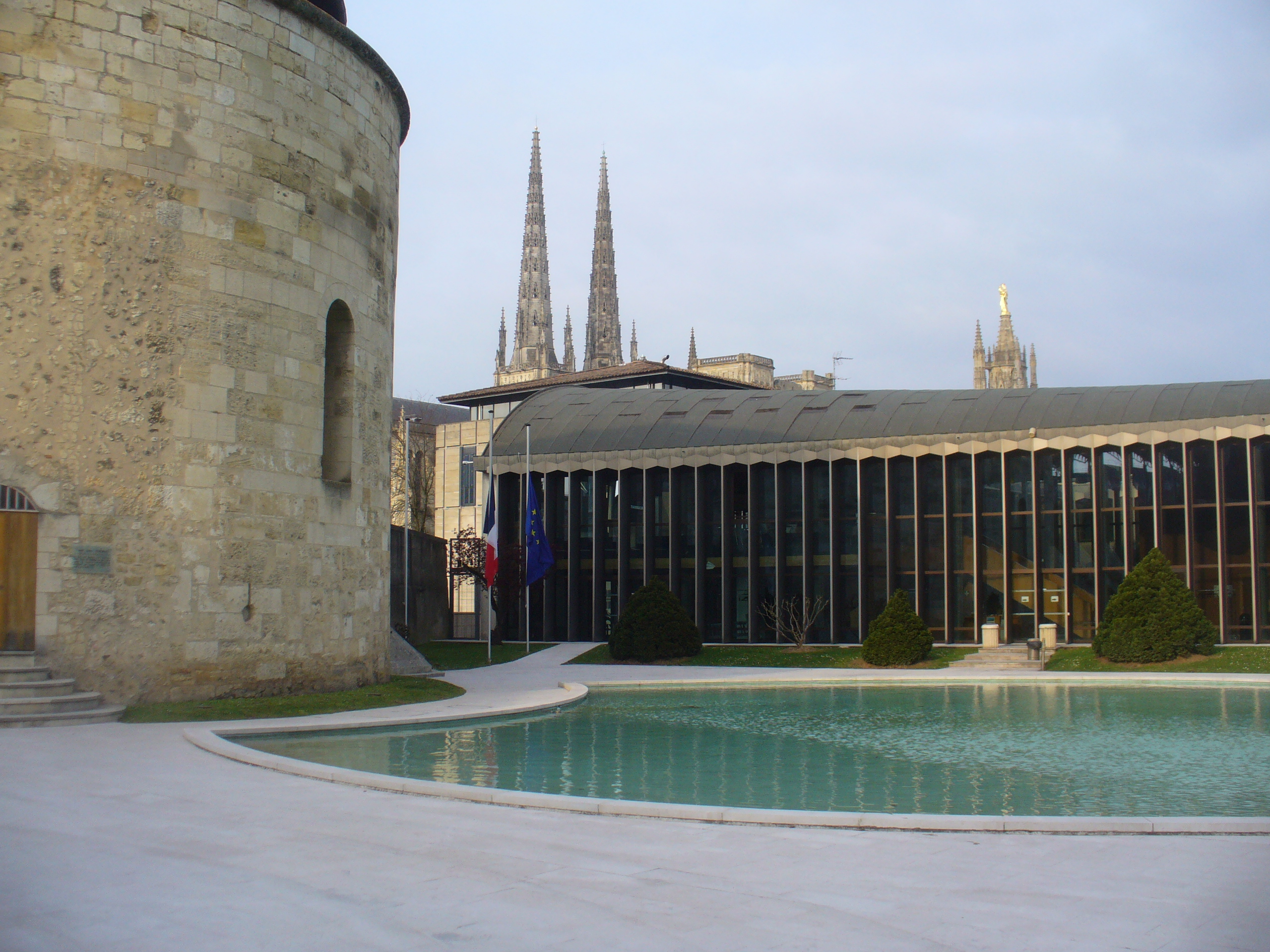 École nationale de la magistrature autour du fort du Hâ