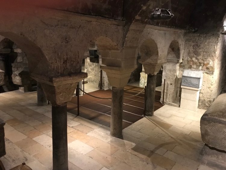 Crypte de la basilique Saint-Seurin