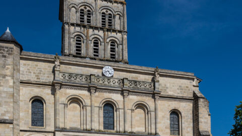Façade de la basilique Saint-Seurin