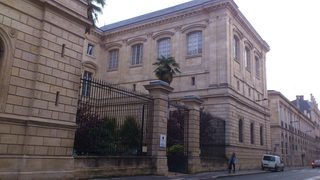 Ancien Hôtel des Archives de la Gironde : un coffre-fort de pierre et de fer au Jardin public