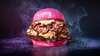 Le burger rose plébiscité à Bordeaux termine troisième meilleur burger d’Europe