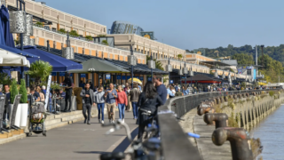 Bordeaux : trois jours de braderie et d’animations au bord de la Garonne