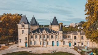 À Bordeaux, la crise du vin frappe désormais les grandes fortunes