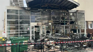 Lycées bloqués à Bordeaux : l’entrée de François-Mauriac incendiée, vingt personnes en garde à vue
