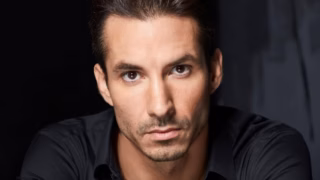 Jérémy Ferrari reprend Le Gabriel à Bordeaux pour y créer un comedy club