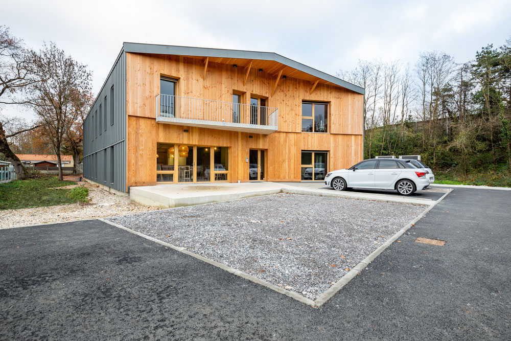 Bâtiment du Comptoir Beauté Formation situé à Bordeaux-Bègles