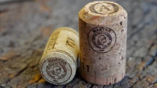 À Eysines, Amorim met la Marianne directement sur le bouchon de vin