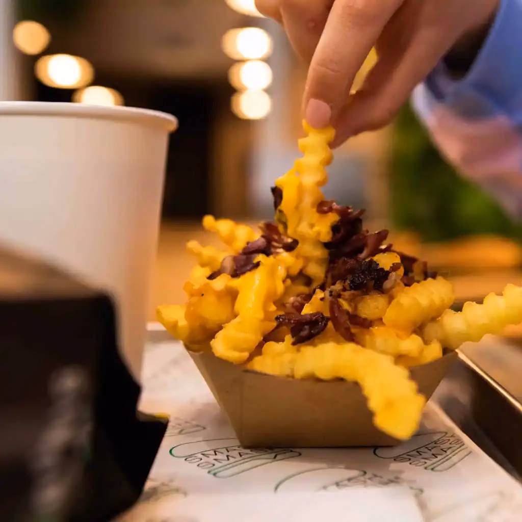 Frites ondulées garnies chez Smash Smash